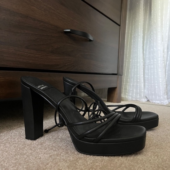 Jeffery Campbell Presecco Sandal in Black Patent Leather - Picture 3 of 4